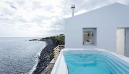White Exclusive Suites & Villas – Hotel nos Açores inspirado nas Ilhas Gregas