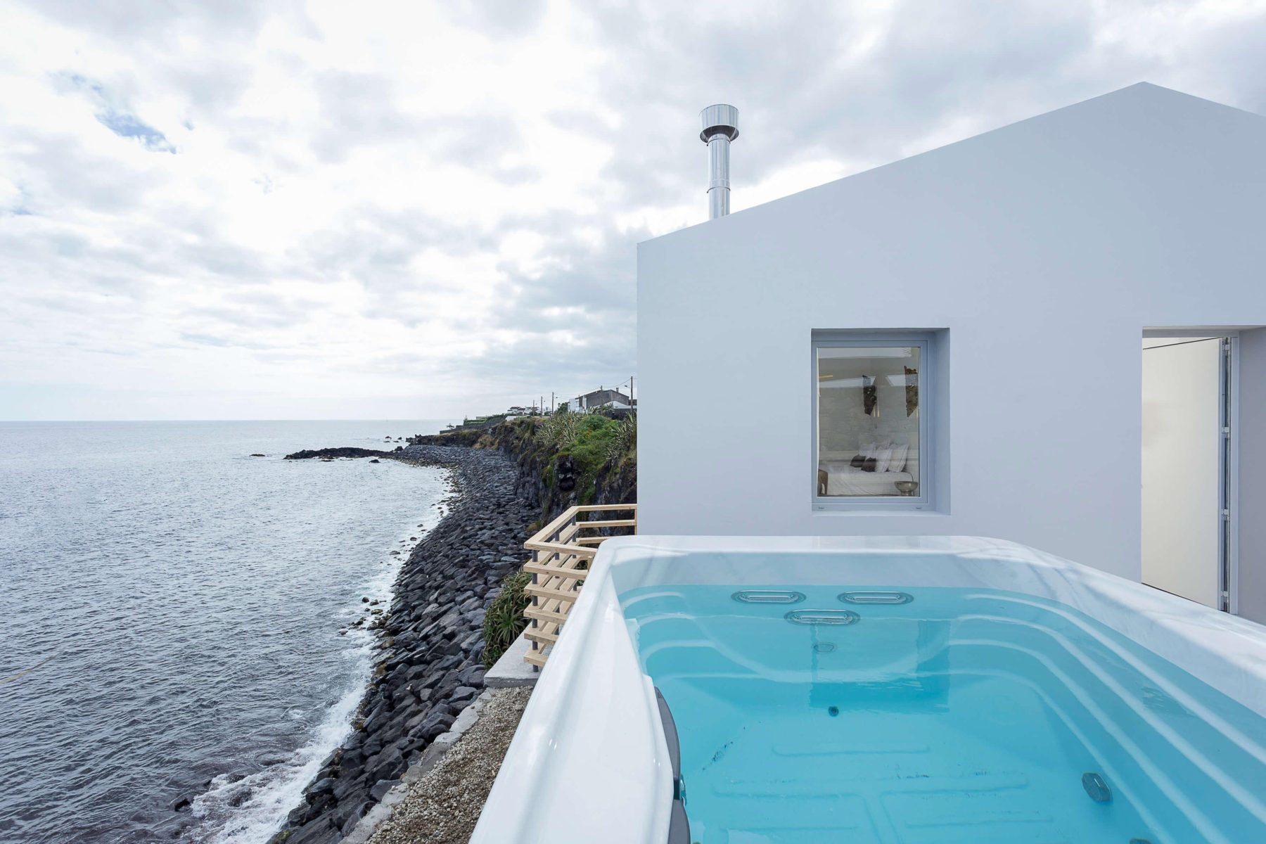 White Exclusive Suites & Villas