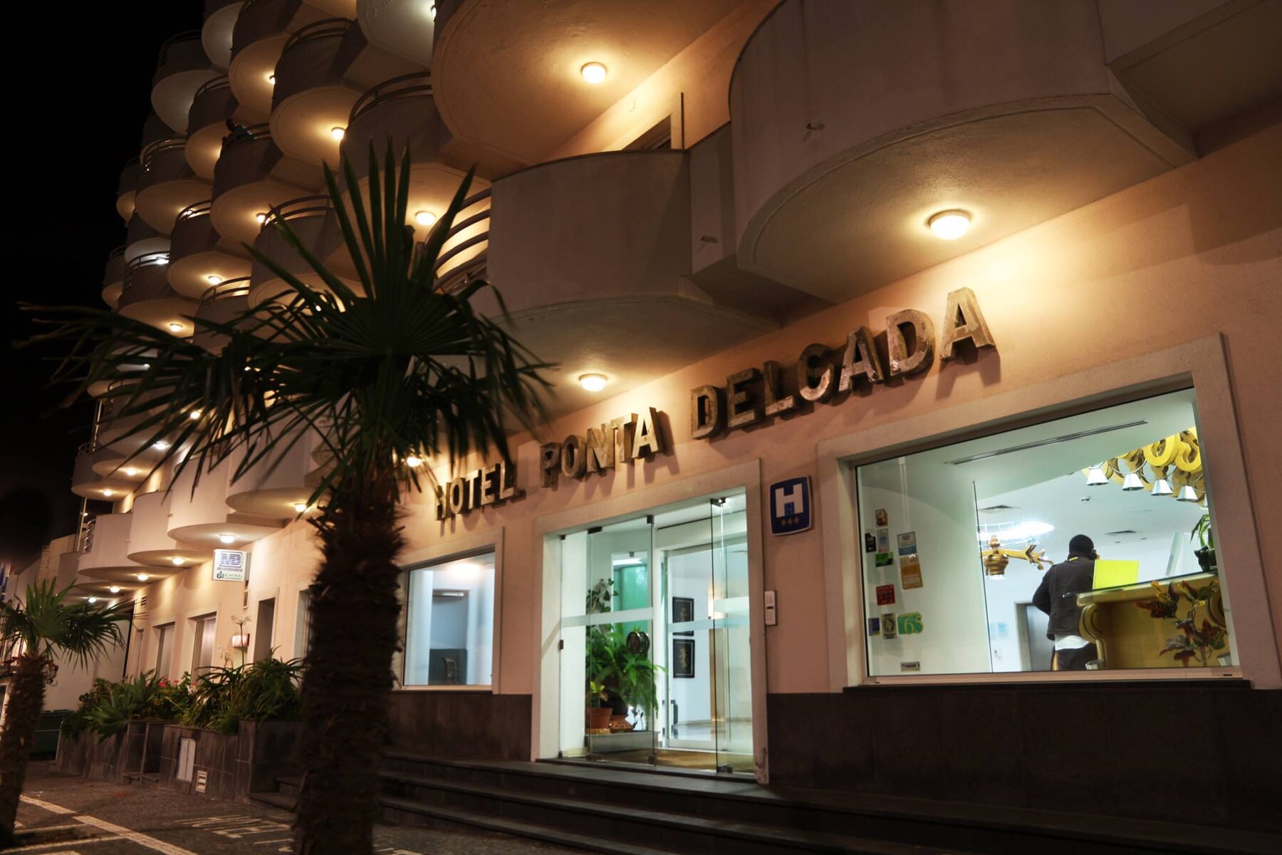 Hotel Ponta Delgada Acores 1800x1200 