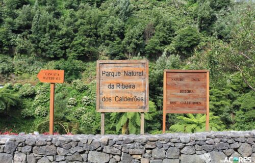 Parque Natural Ribeira dos Caldeirões – Placas entrada