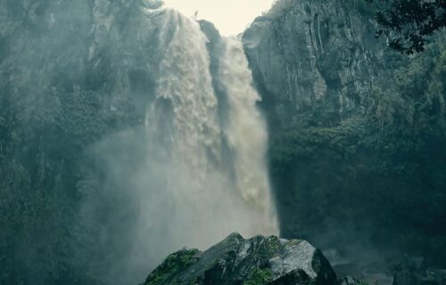 “Waterfalls”, Cascatas Ilha de São Miguel por João Câmara