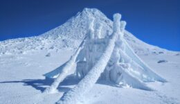 Fotos únicas e incríveis da Montanha do Pico com neve (Fevereiro 2019)