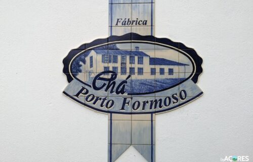 Fábrica Chá Porto Formoso – Logo em Azulejo