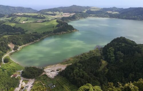 Excursão de meio dia pelas termas de Furnas