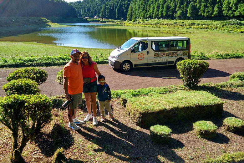 Complete 2-day tour in São Miguel